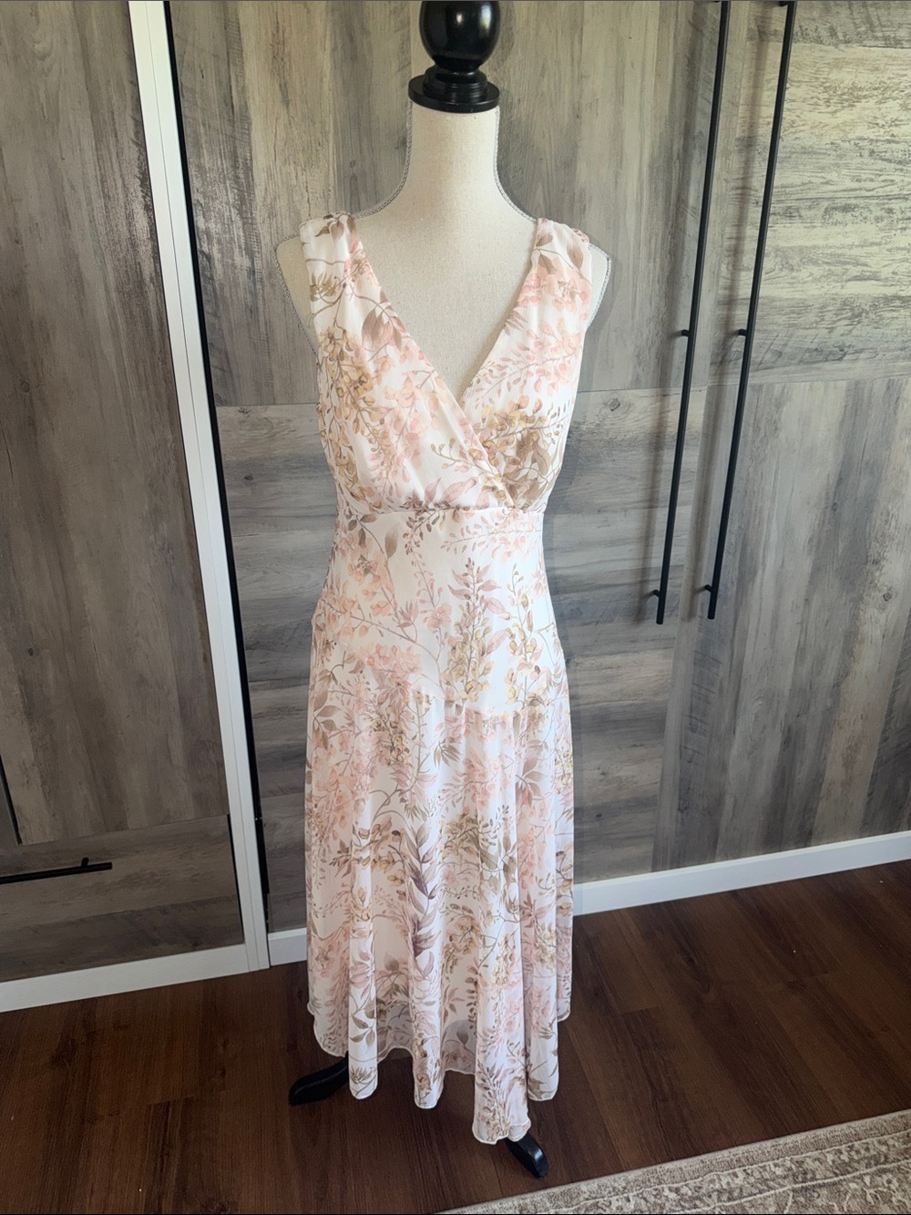 Floral Asymmetrical Midi Dress from Connected Apparel Size 10